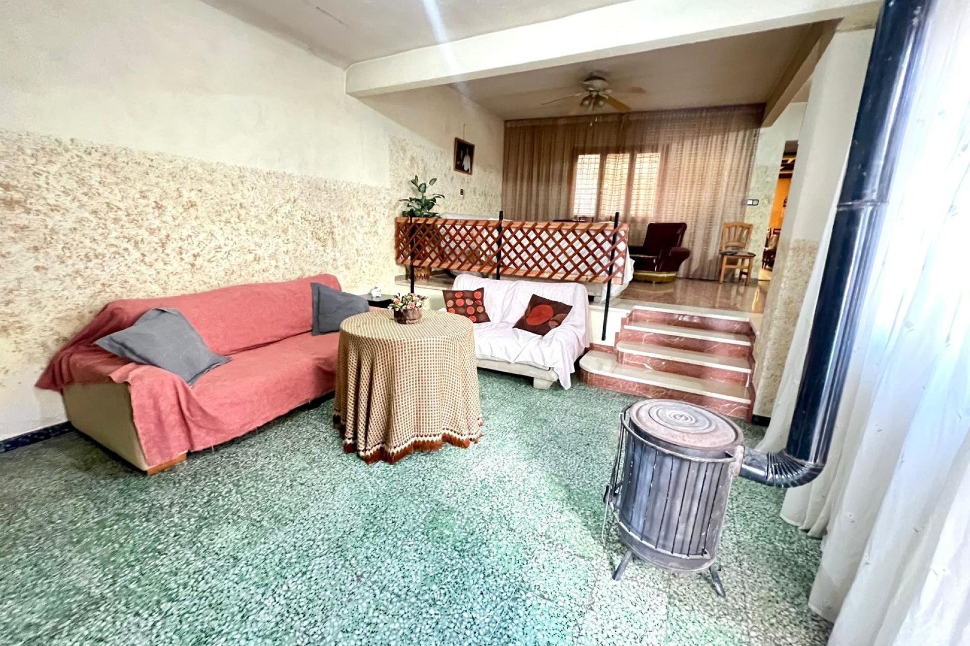 Revente - Maison de ville -
Pinoso - Inland