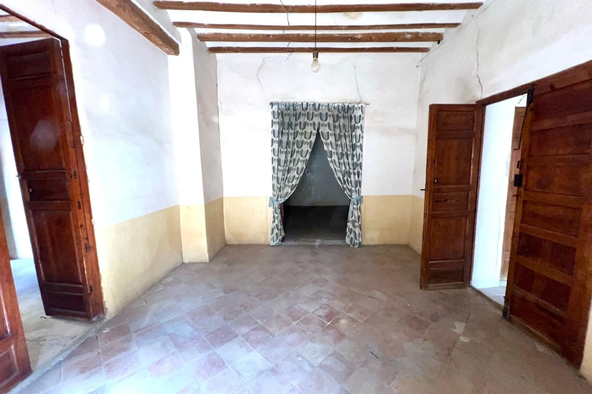 Revente - Maison de ville -
Pinoso - Inland