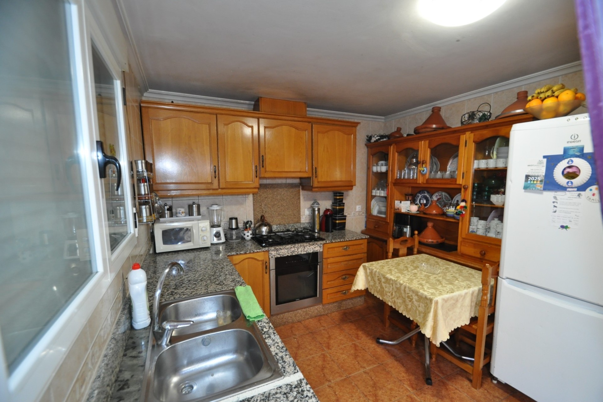 Revente - Maison de ville -
Pinoso - Inland