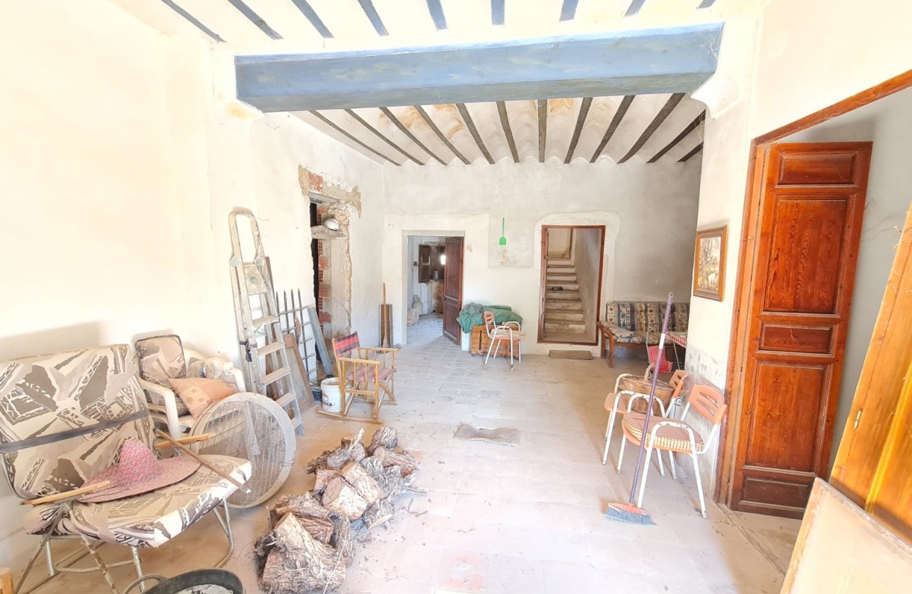 Revente - Maison de ville -
Pinoso - Inland