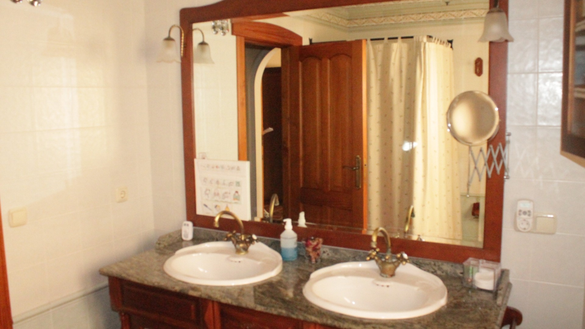 Revente - Maison de ville -
Pinoso - Pinoso Alicante