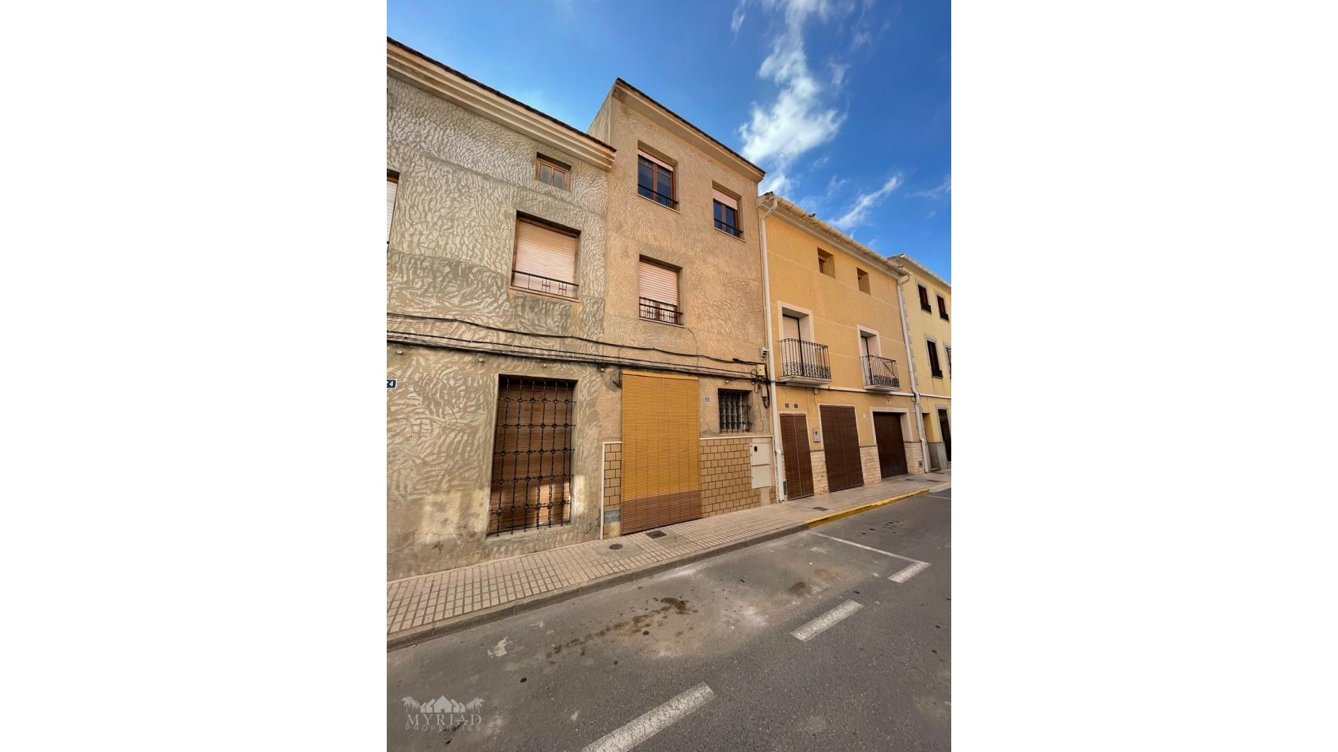 Revente - Maison de ville -
Pinoso - Pinoso Alicante