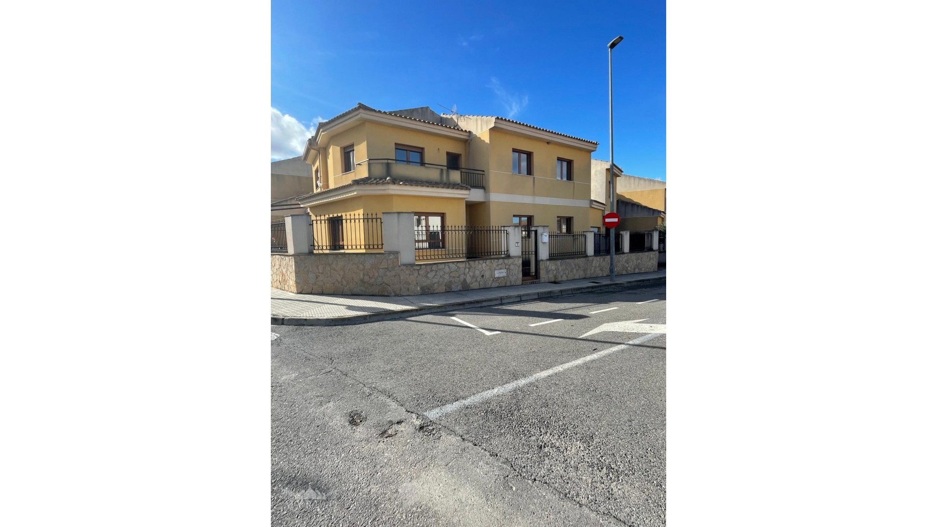 Revente - Maison de ville -
Pinoso - Pinoso Alicante