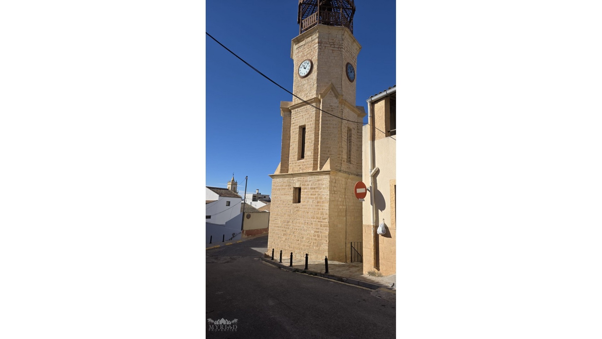 Revente - Maison de ville -
Pinoso - Pinoso Alicante