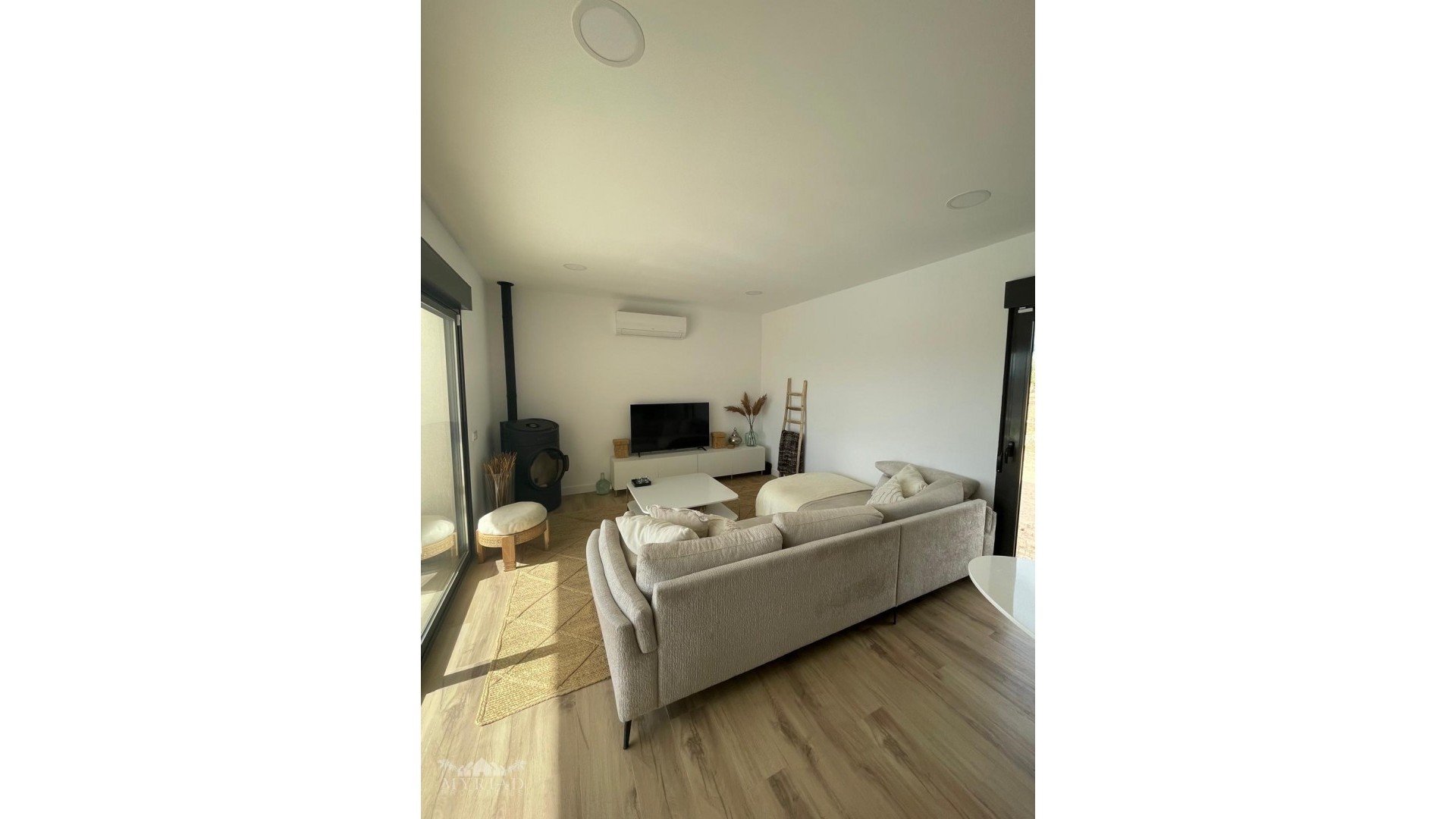 Revente - Maison de ville -
Pinoso - Pinoso Alicante