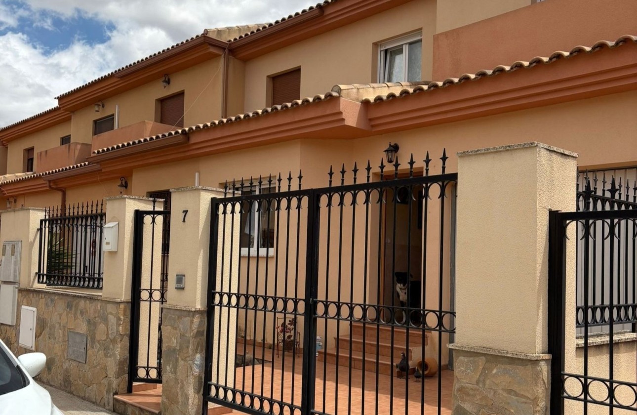 Revente - Maison de ville -
Pinoso