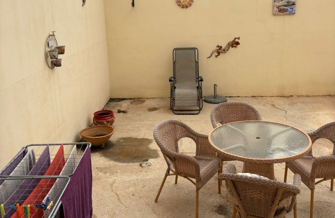 Revente - Maison de ville -
Pinoso