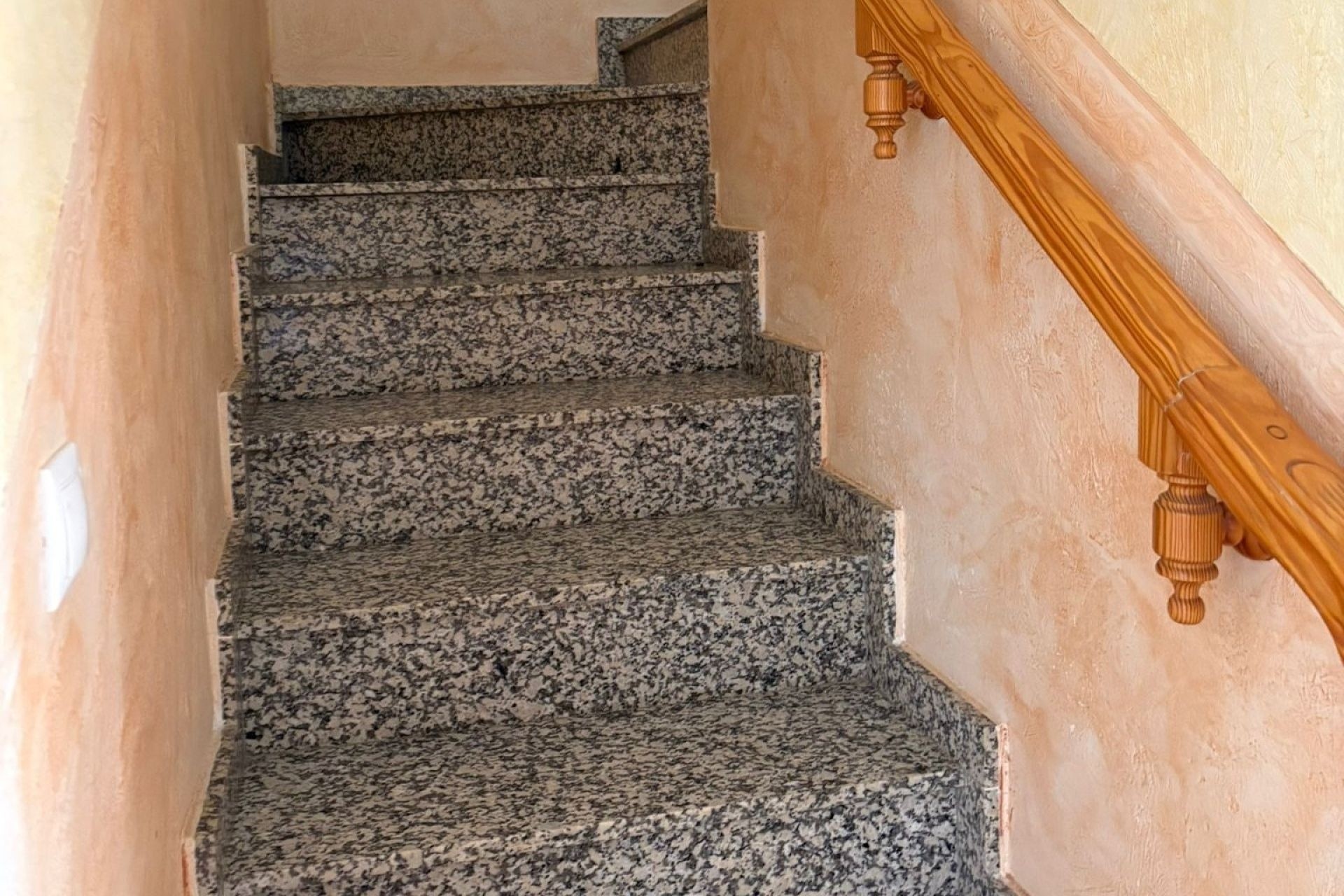 Revente - Maison de ville -
Pinoso