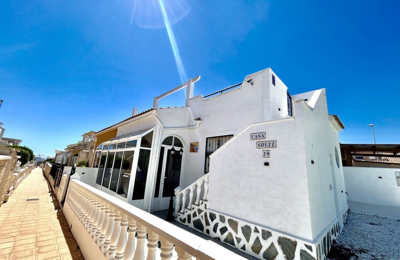 Revente - Maison de ville -
Punta Prima - Costa Blanca
