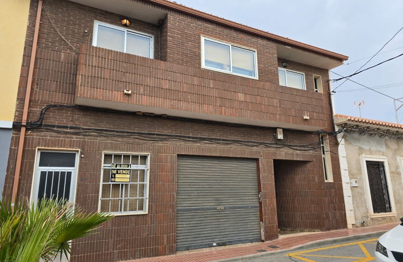 Revente - Maison de ville -
Salinas