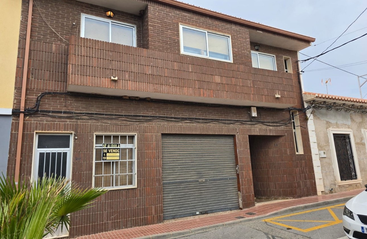 Revente - Maison de ville -
Salinas