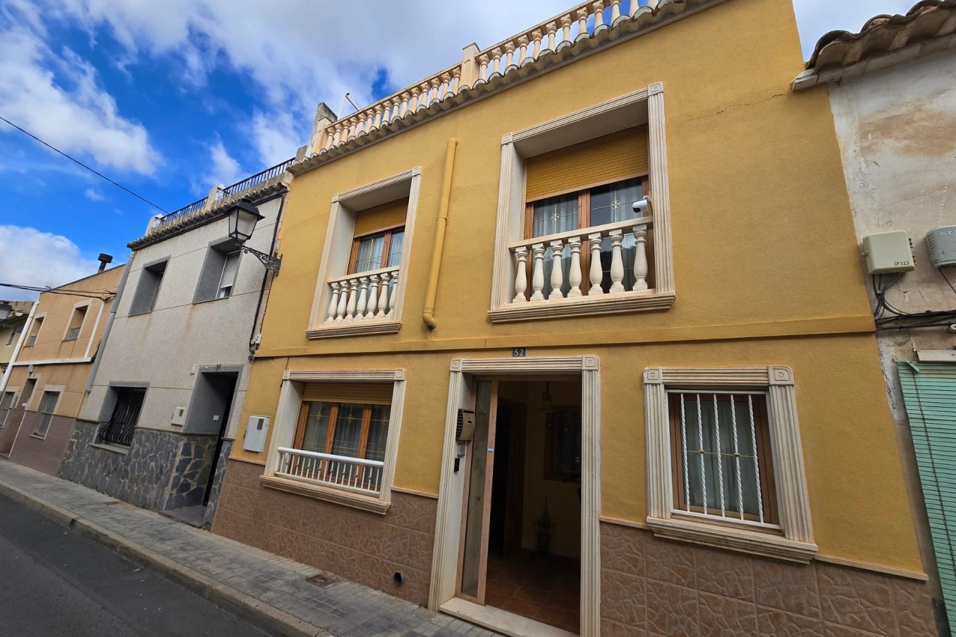 Revente - Maison de ville -
SAX