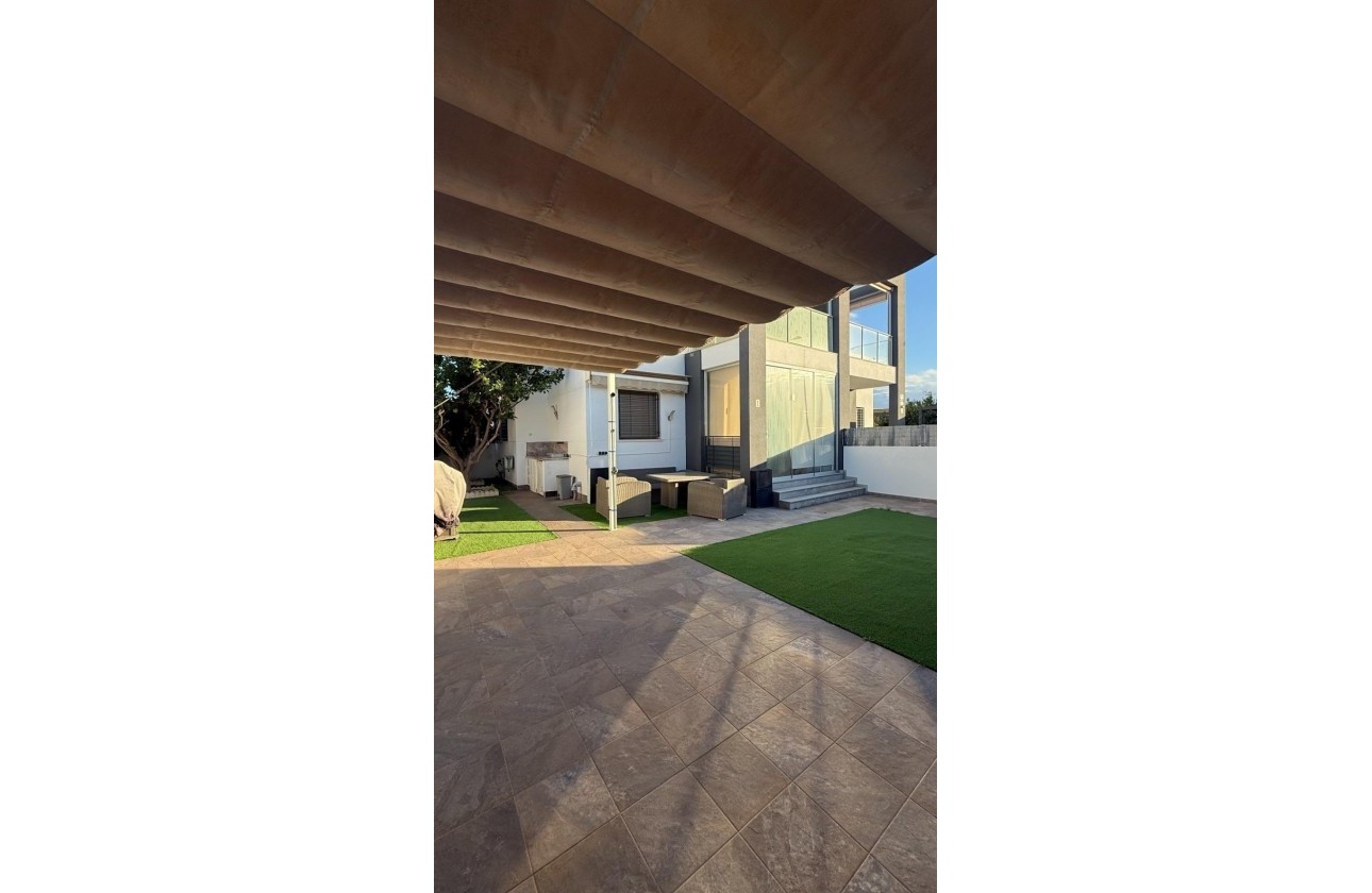 Revente - Maison de ville -
Torrevieja - Aguas Nuevas