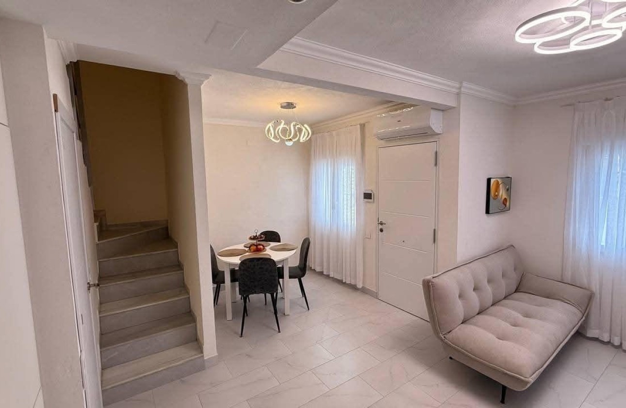 Revente - Maison de ville -
Torrevieja - Calas blanca