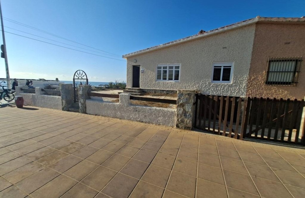 Revente - Maison de ville -
Torrevieja - La Mata