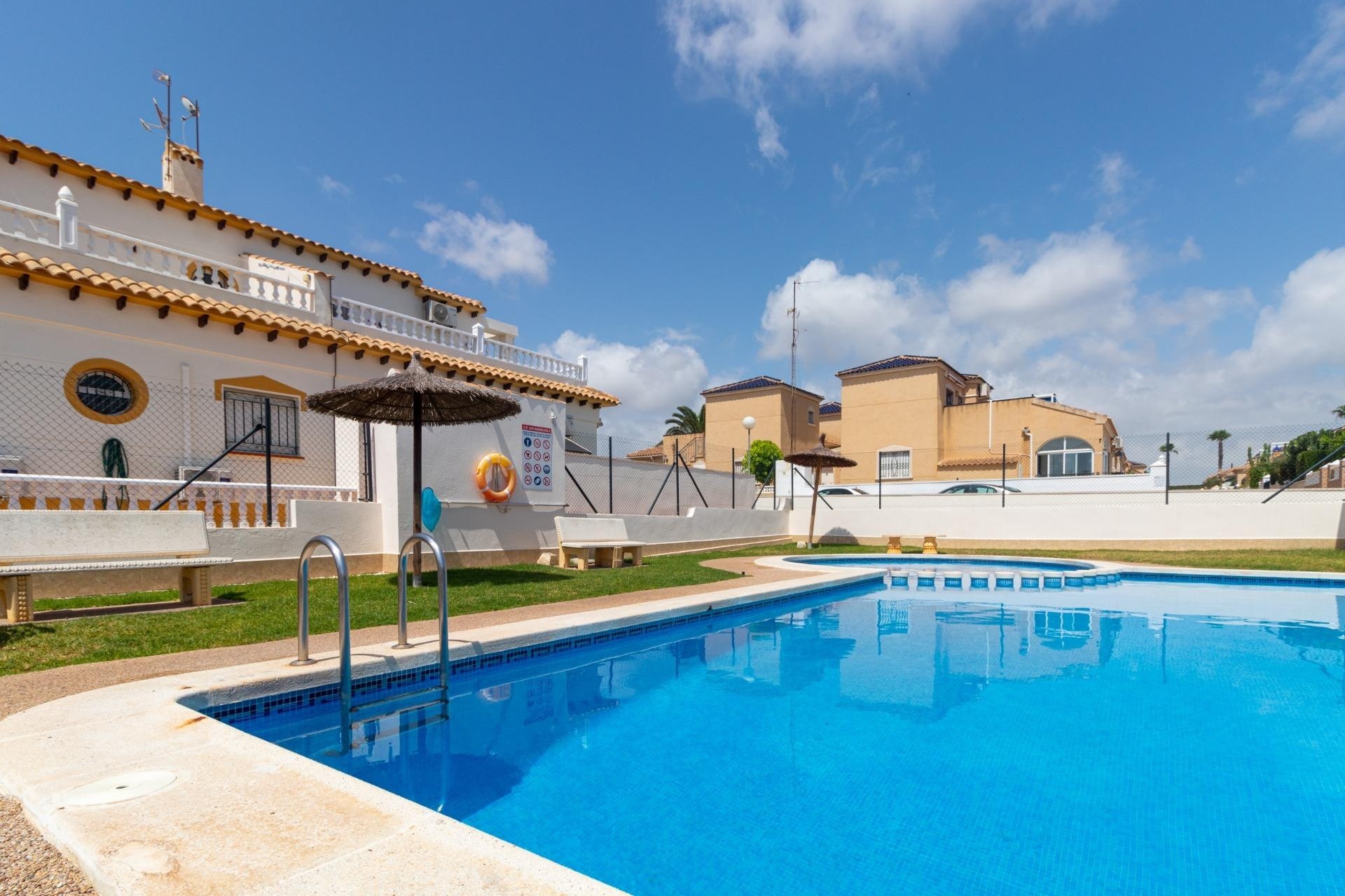 Revente - Maison de ville -
Torrevieja - Los altos
