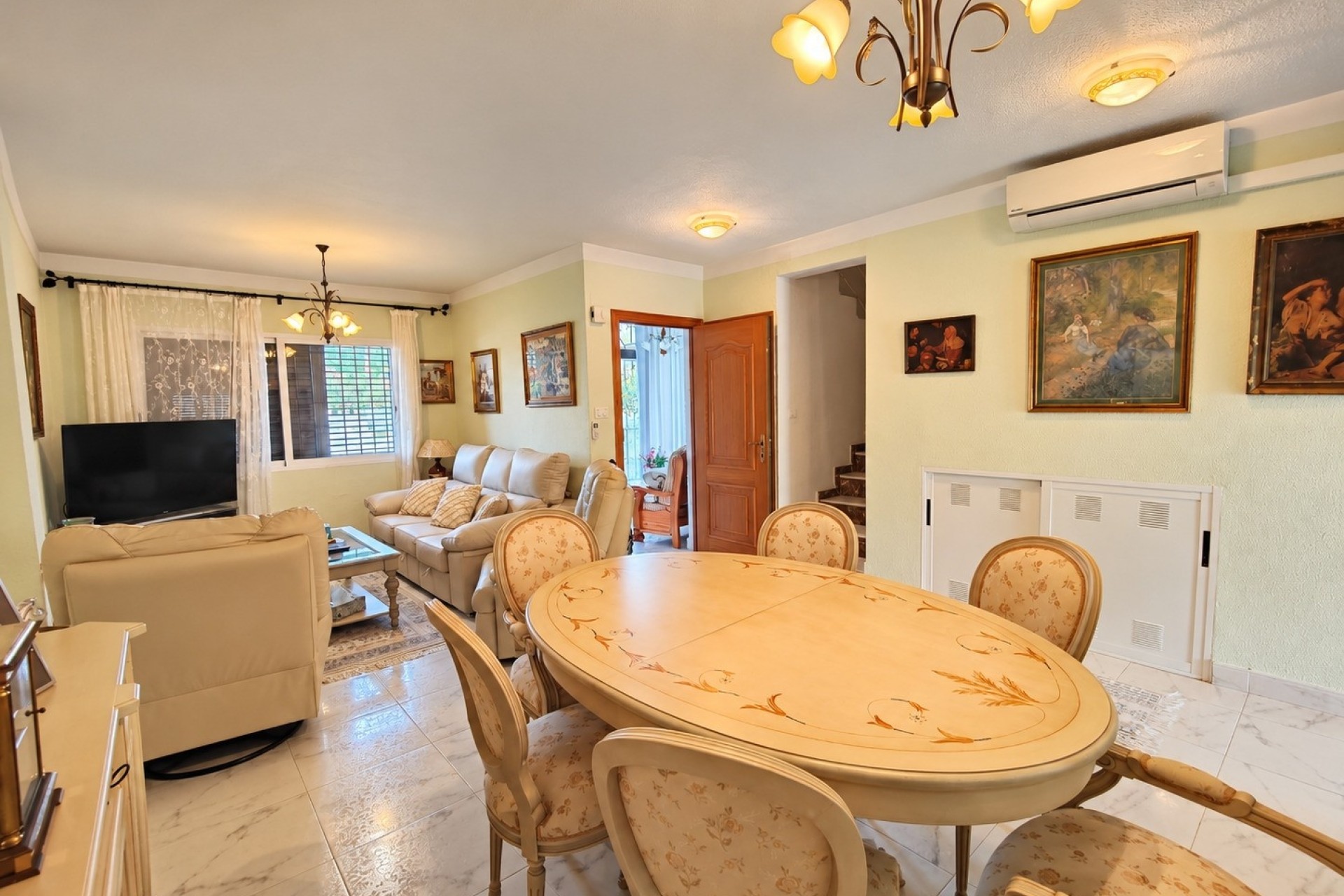Revente - Maison de ville -
Torrevieja - Nueva Torrevieja