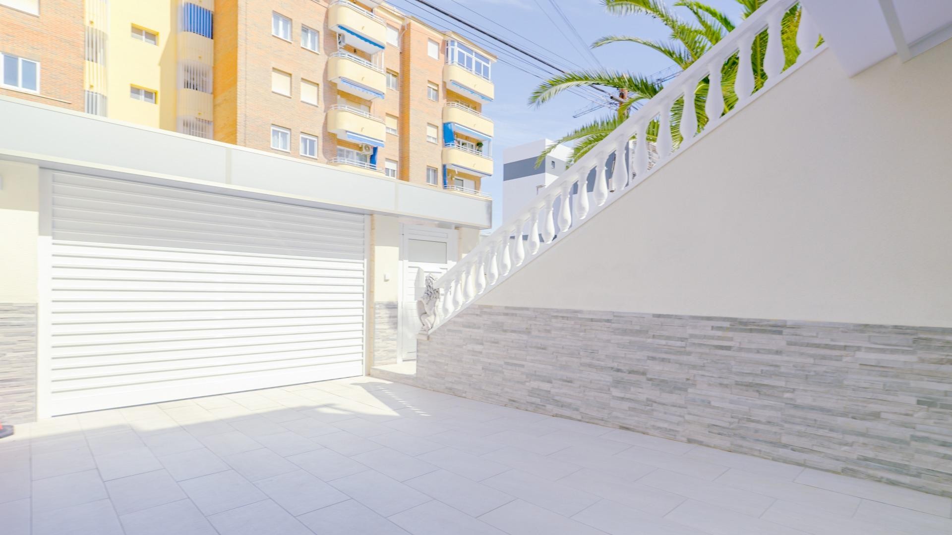 Revente - Maison de ville -
Torrevieja - Punta prima