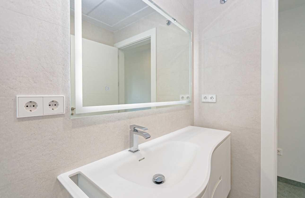 Revente - Maison de ville -
Torrevieja - Torreta - Salado