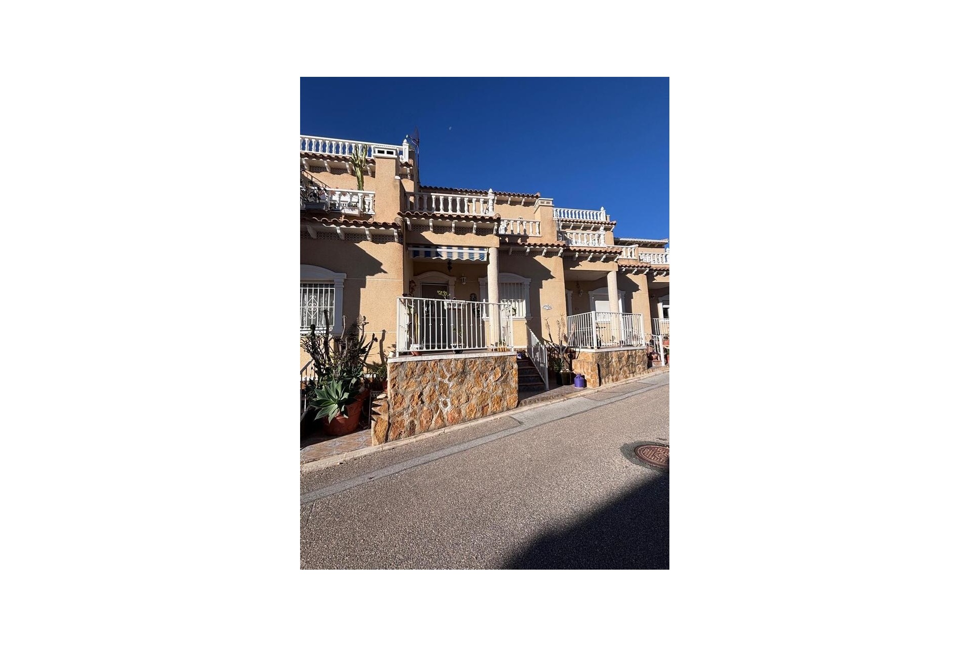 Revente - Maison de ville -
Villamartín - Costa Blanca
