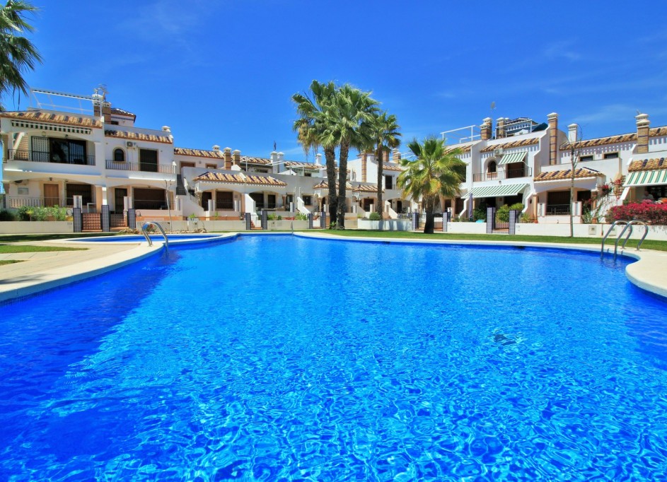 Revente - Maison de ville -
Villamartín - PAU 8