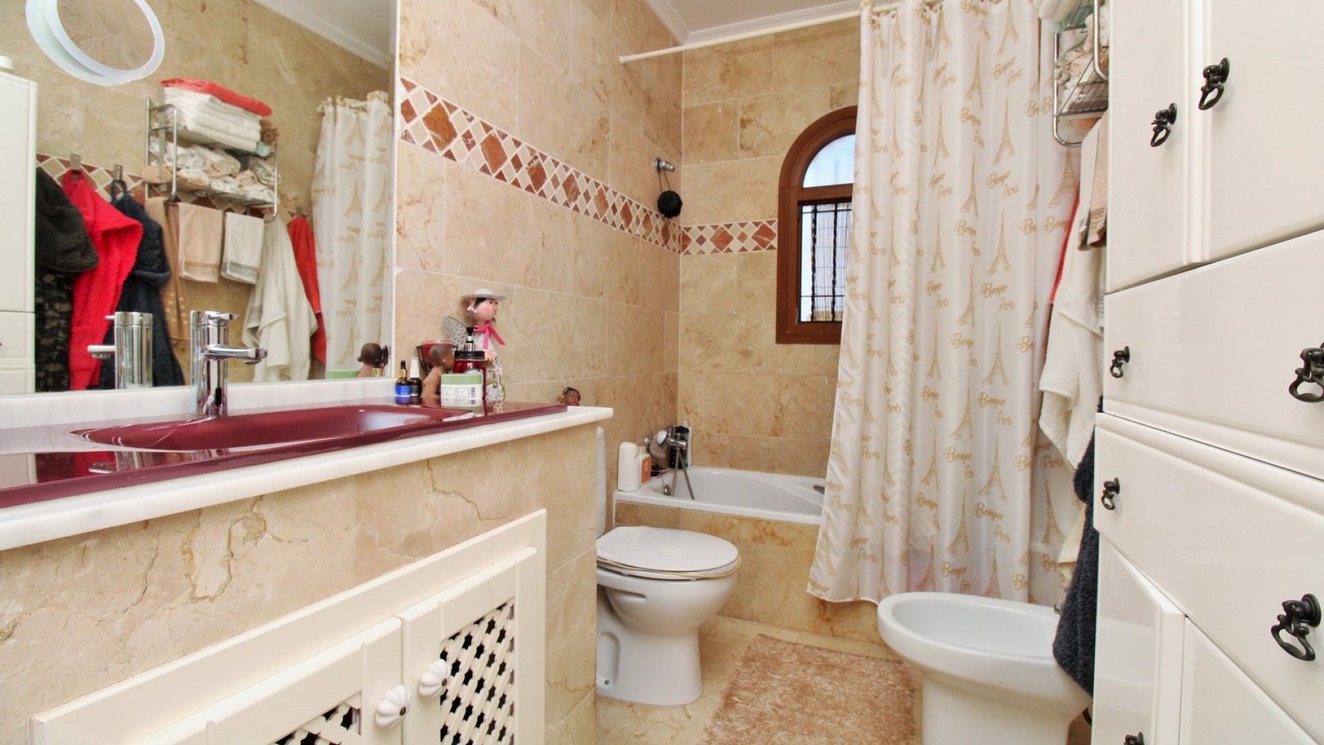 Revente - Maison de ville -
Villamartín - PAU 8