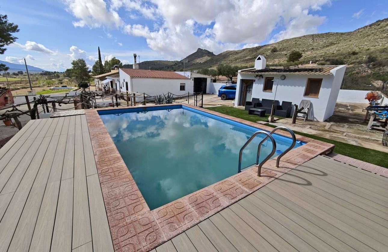 Revente - Maison de ville -
Yecla - Inland