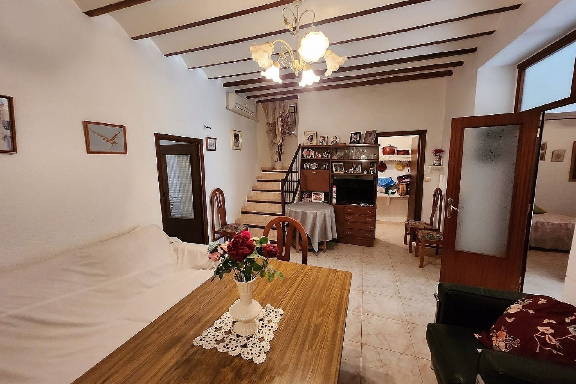 Revente - Maison de ville -
Yecla