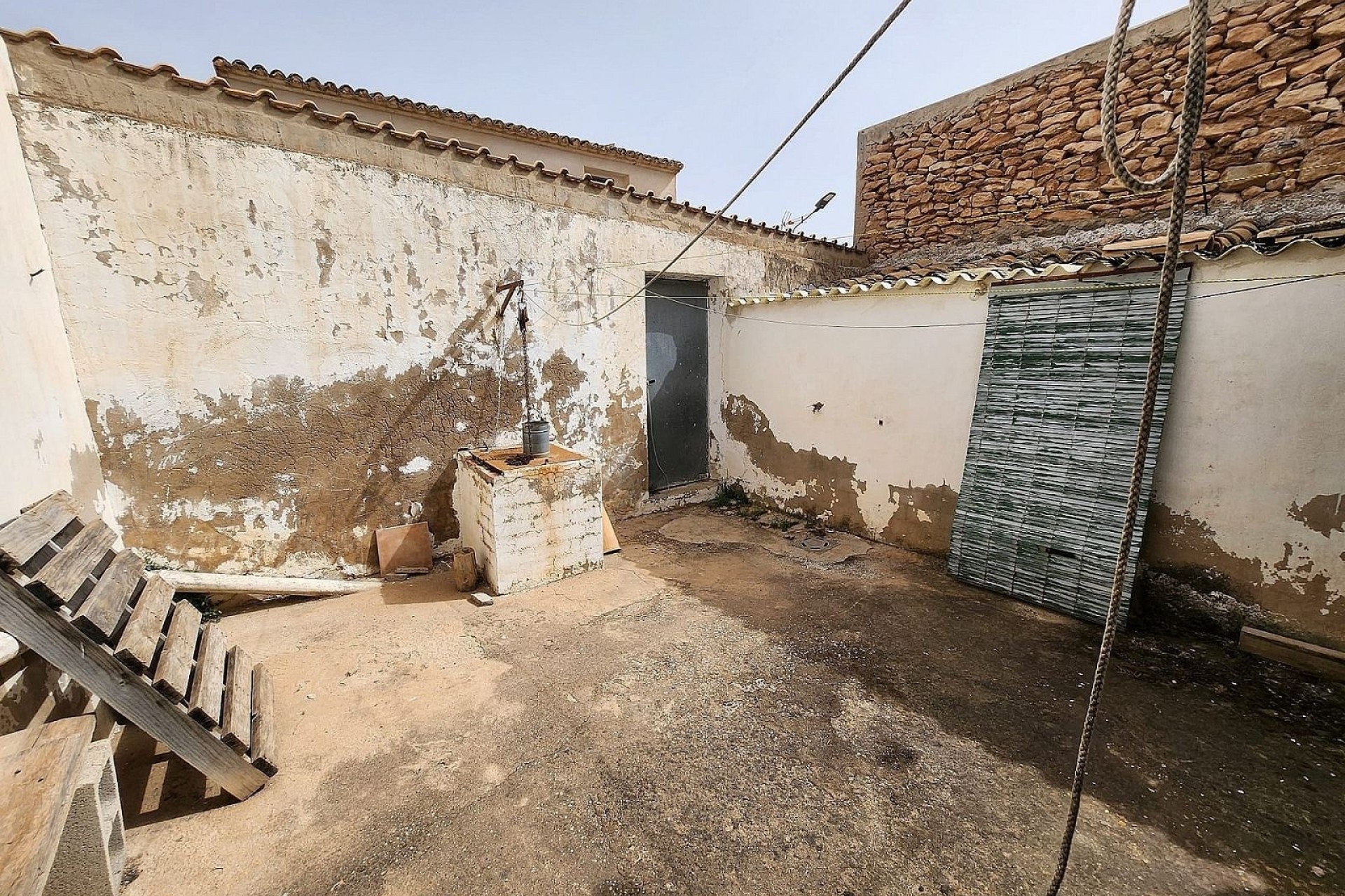 Revente - Maison de ville -
Yecla