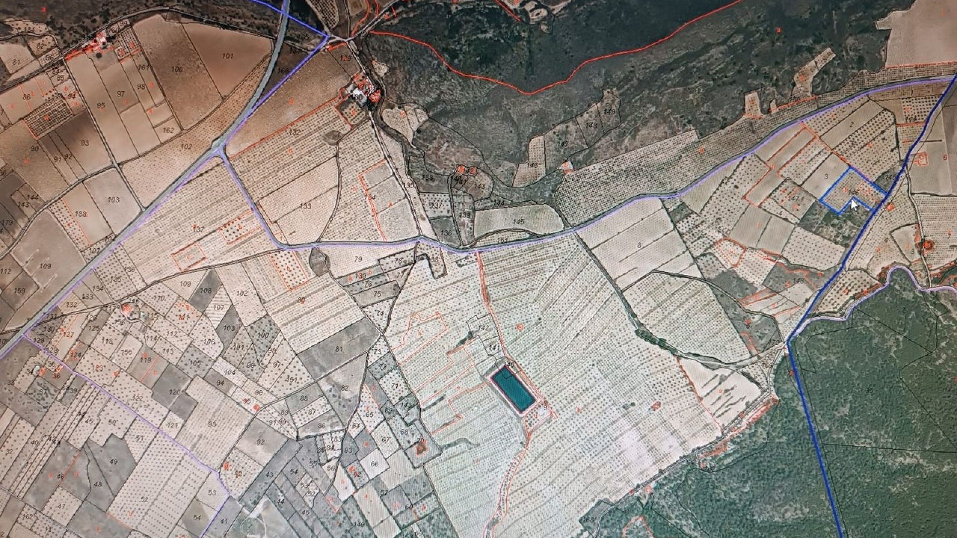 Revente - Parcelle Terrain -
Yecla