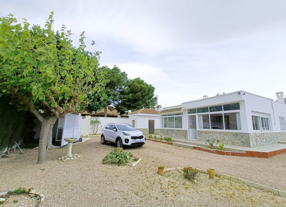 Revente - Villa Individuelle -
Albatera