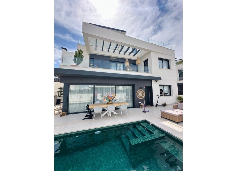 Revente - Villa Individuelle -
Algorfa