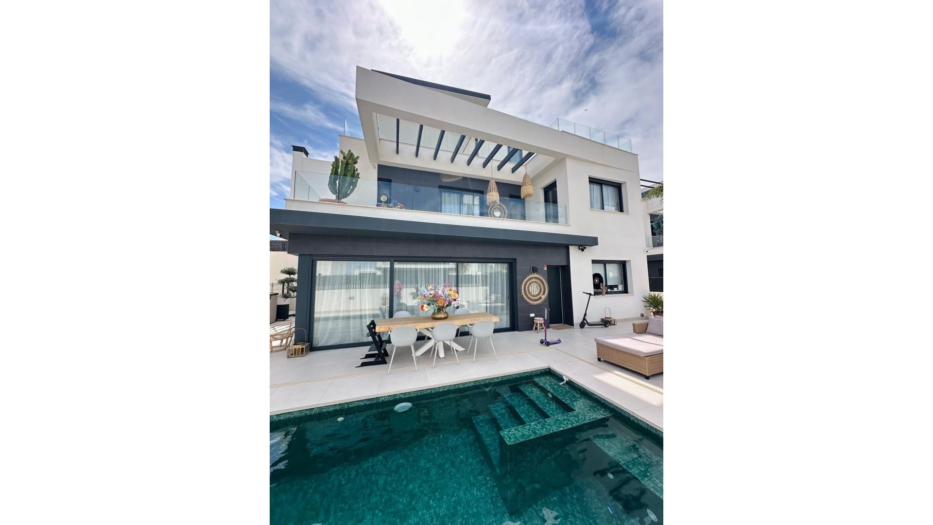 Revente - Villa Individuelle -
Algorfa