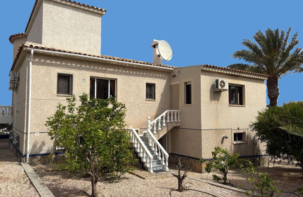 Revente - Villa Individuelle -
Algorfa