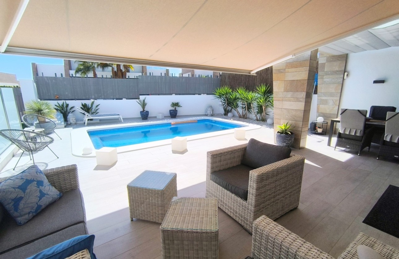 Revente - Villa Individuelle -
Algorfa