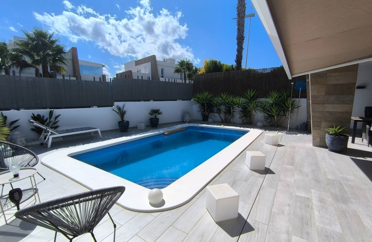 Revente - Villa Individuelle -
Algorfa