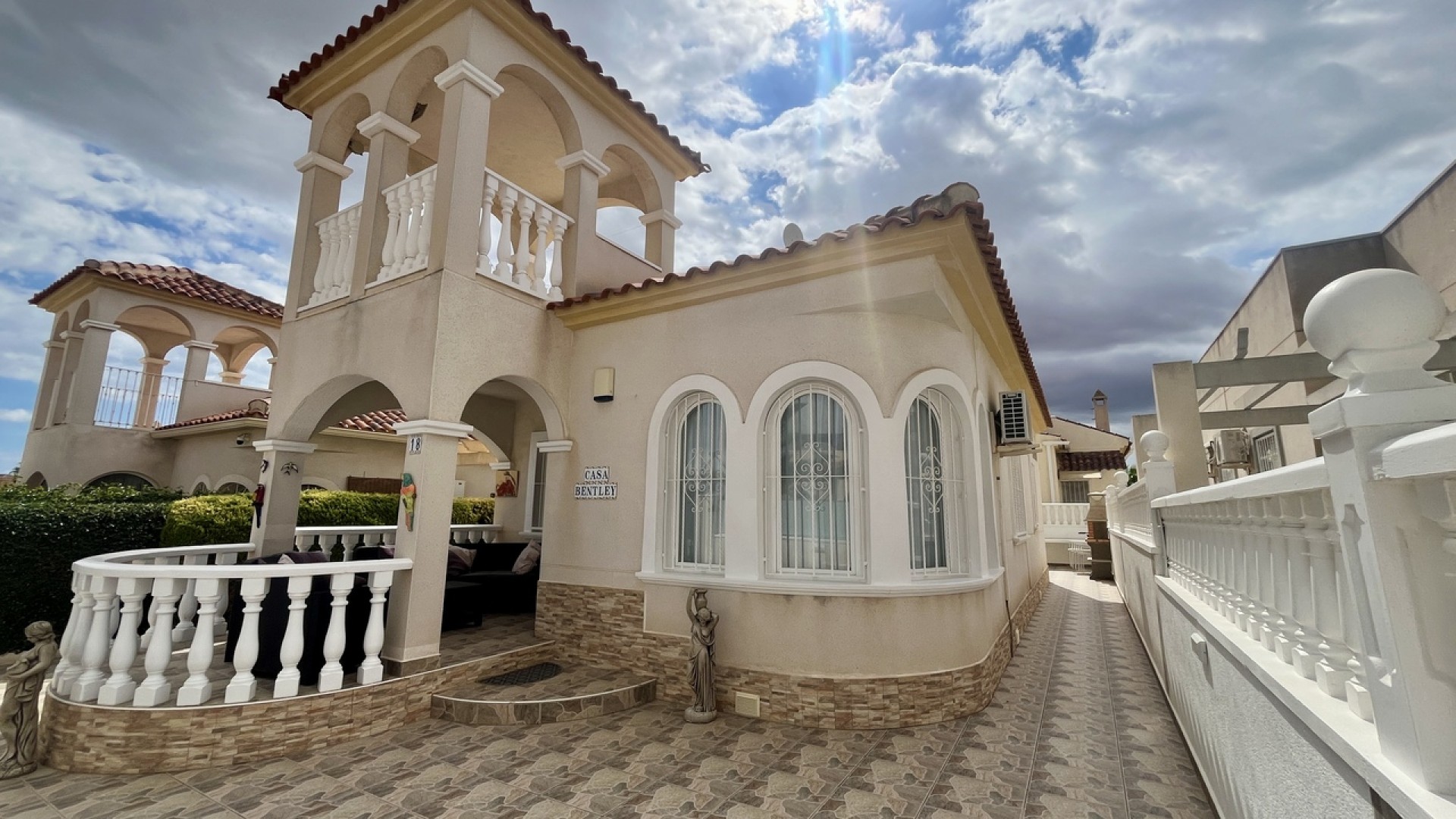 Revente - Villa Individuelle -
Algorfa