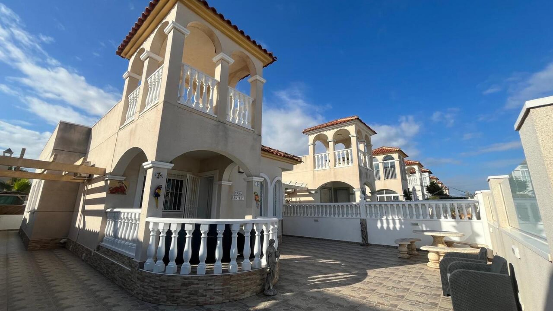 Revente - Villa Individuelle -
Algorfa