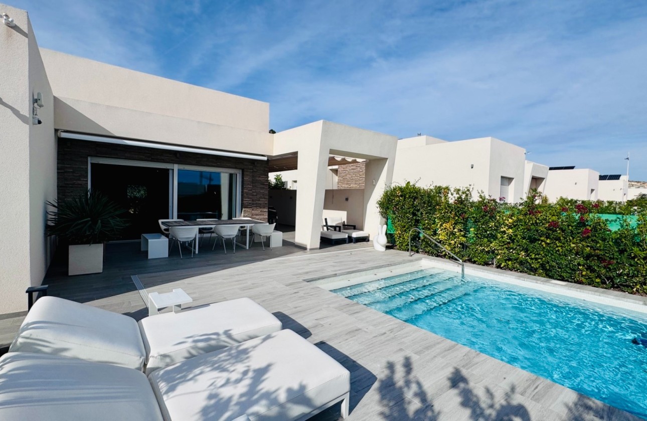 Revente - Villa Individuelle -
Algorfa