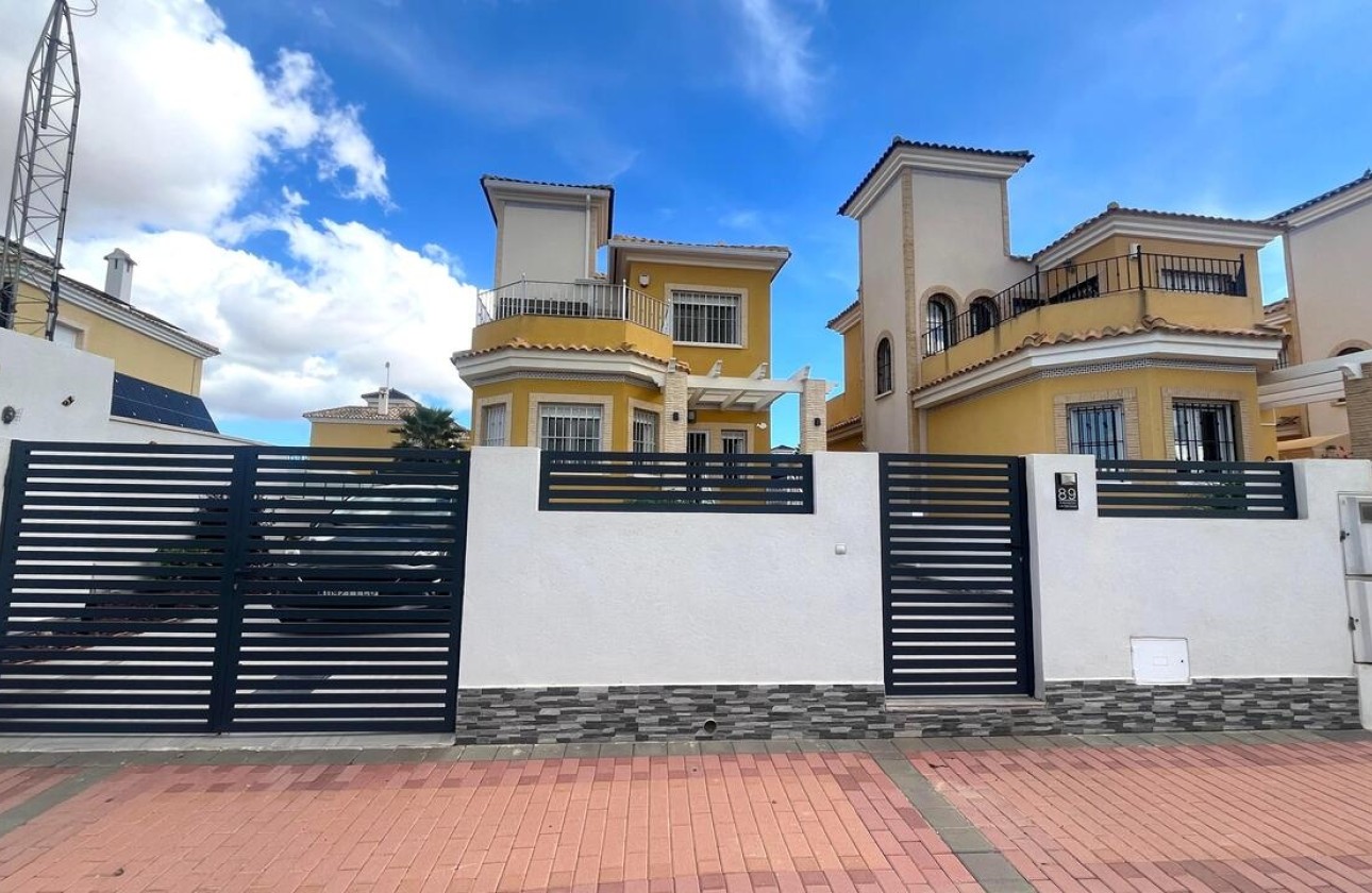 Revente - Villa Individuelle -
Algorfa