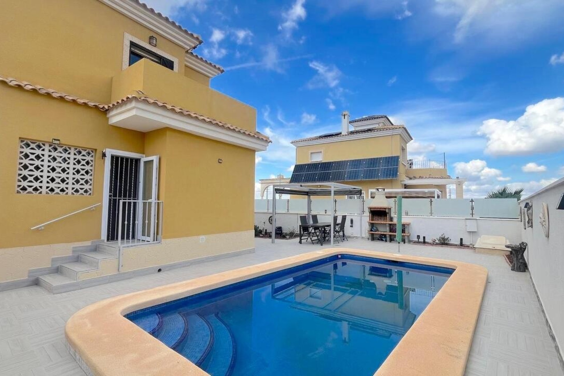 Revente - Villa Individuelle -
Algorfa