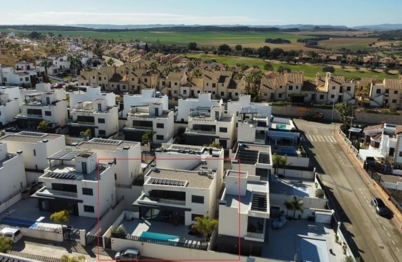 Revente - Villa Individuelle -
Algorfa