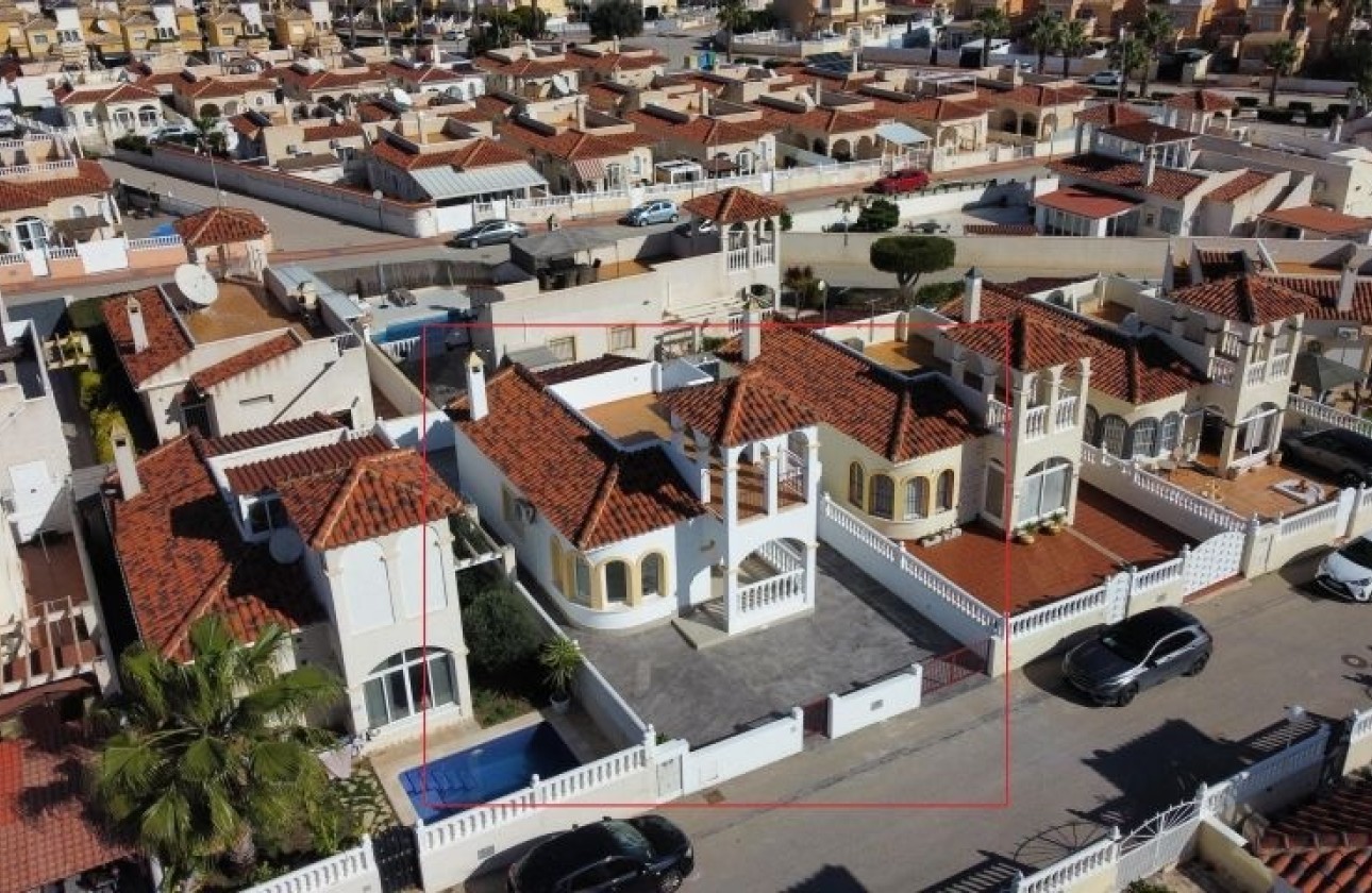 Revente - Villa Individuelle -
Algorfa