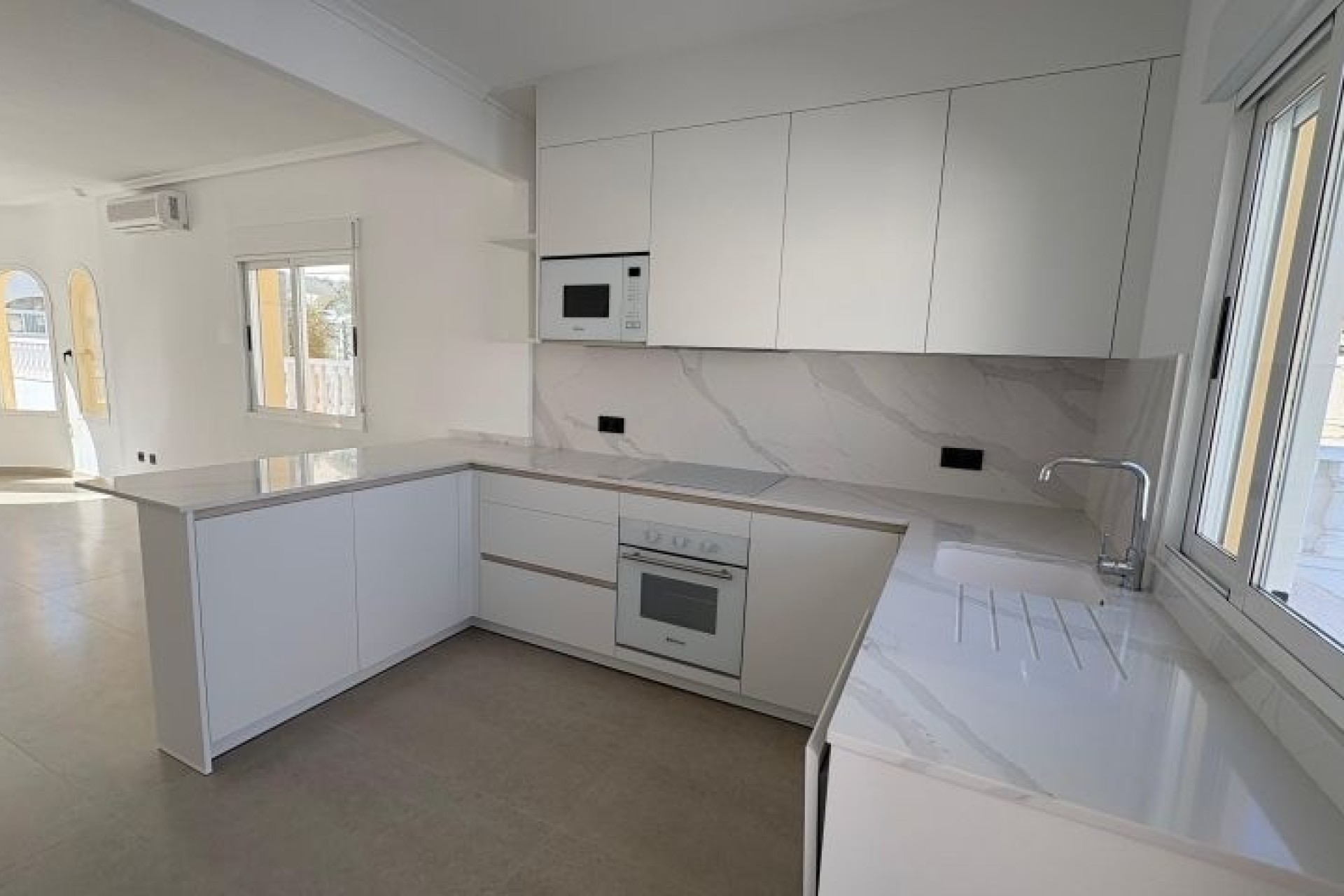 Revente - Villa Individuelle -
Algorfa