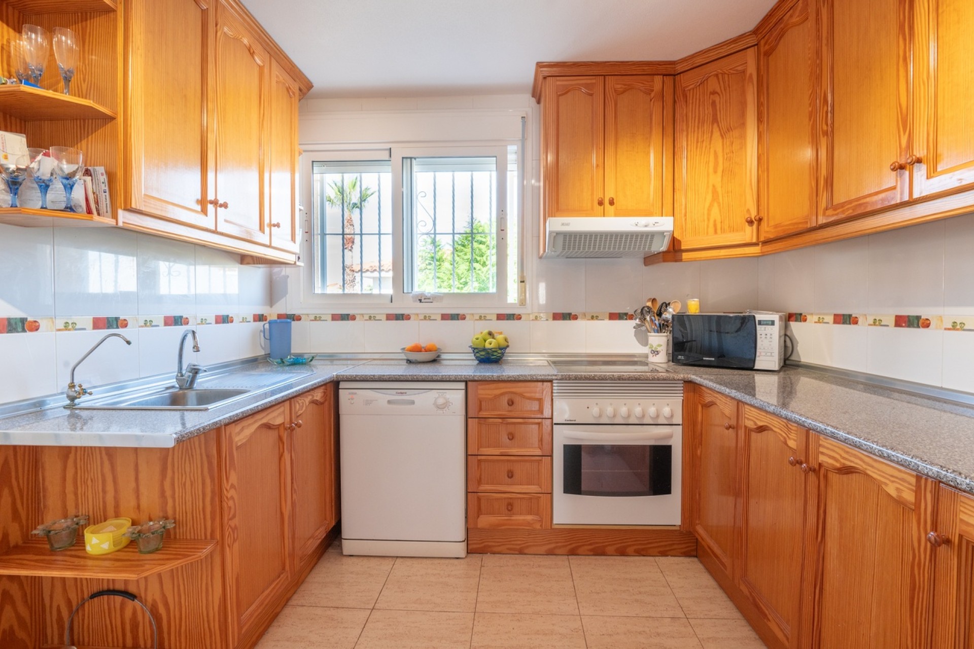 Revente - Villa Individuelle -
Algorfa