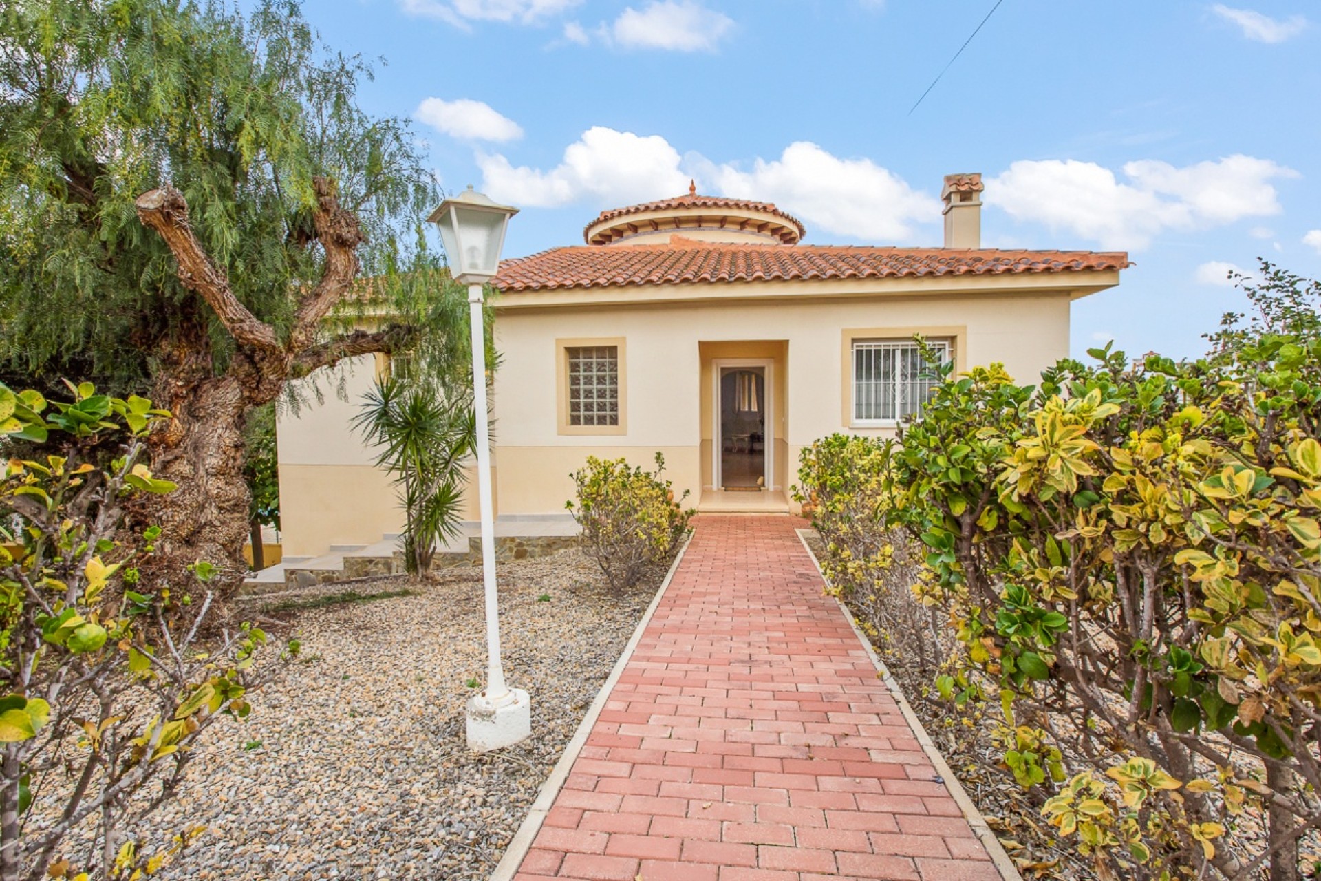 Revente - Villa Individuelle -
Algorfa