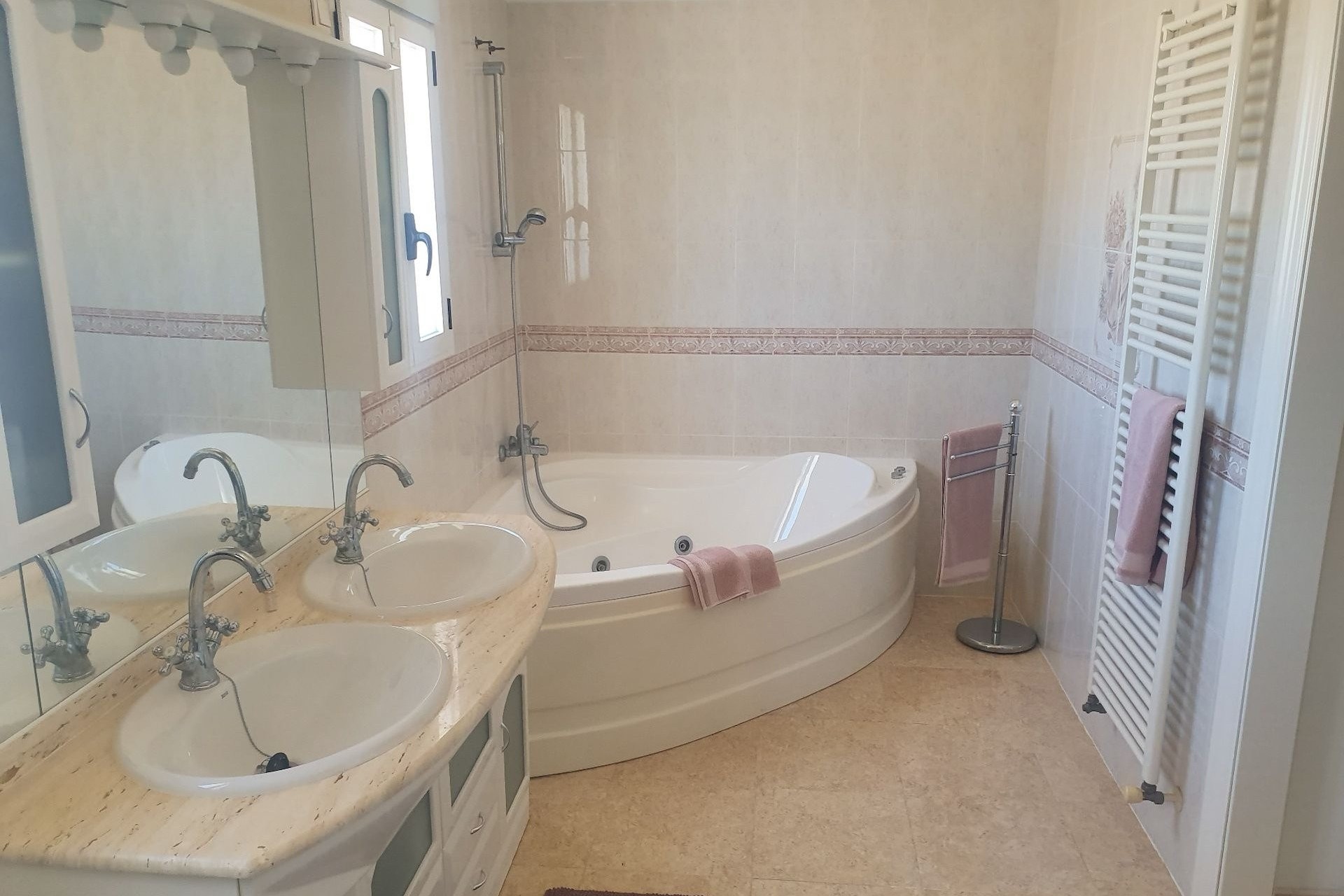 Revente - Villa Individuelle -
Algorfa