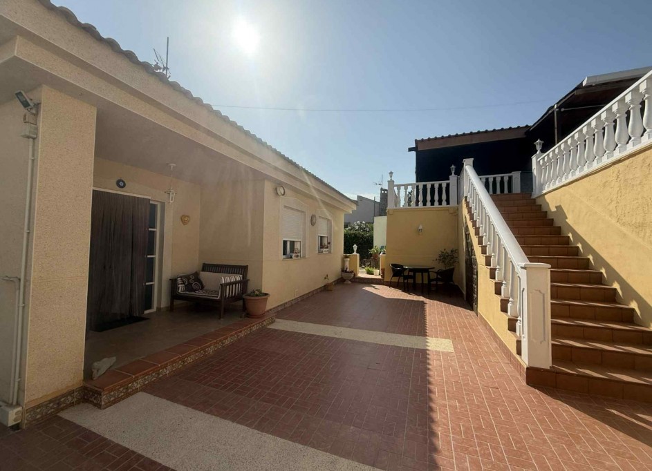 Revente - Villa Individuelle -
Almoradí