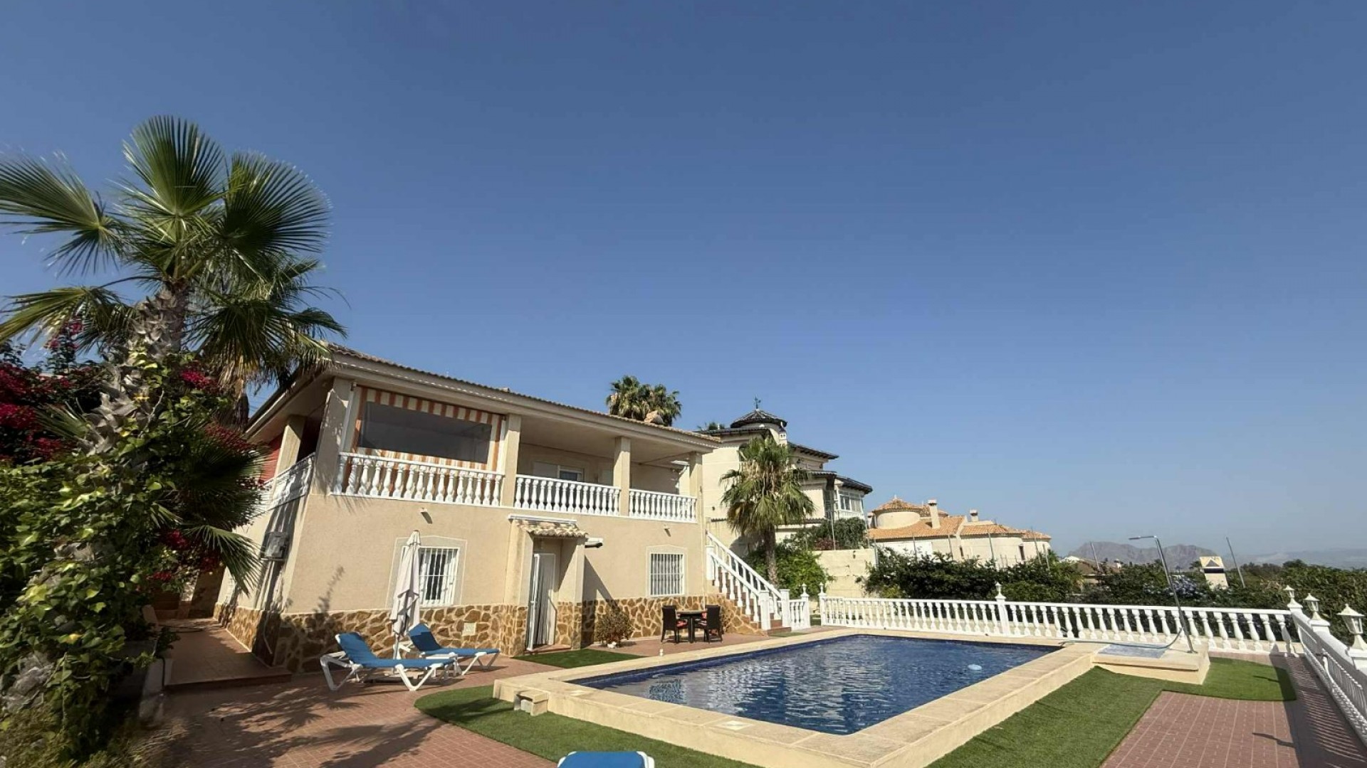 Revente - Villa Individuelle -
Almoradí