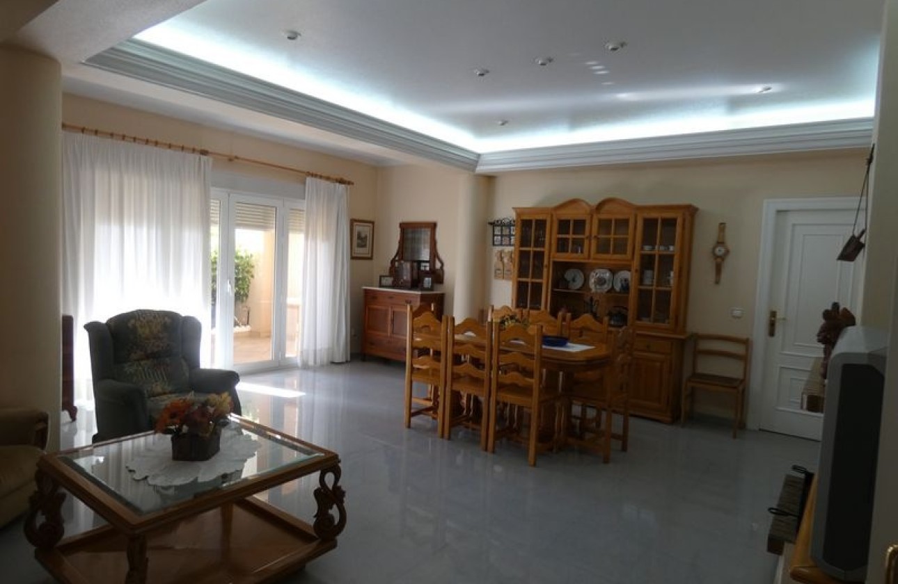 Revente - Villa Individuelle -
Almoradí